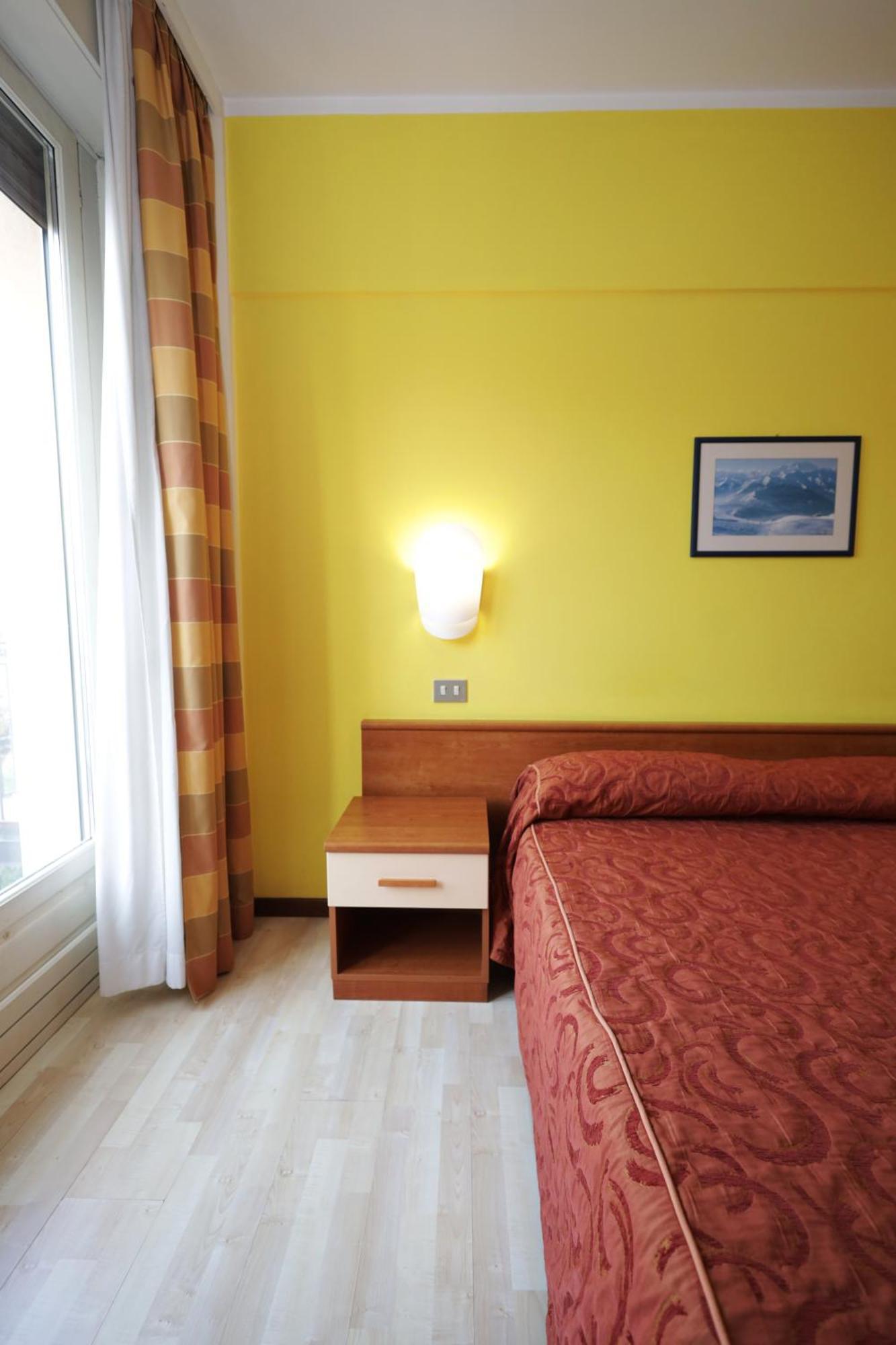 Hotel Il Chiostro By Lvg Hotel Collection Verbania Room photo