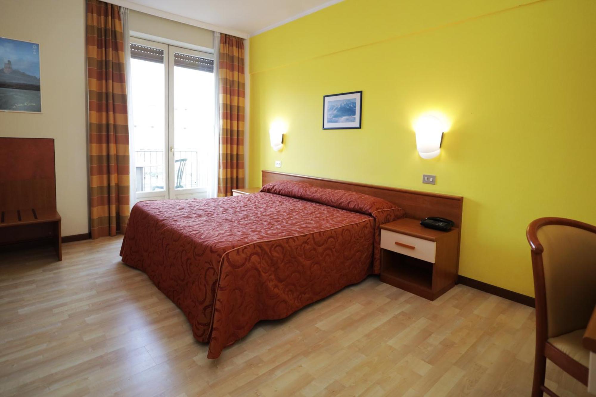 Hotel Il Chiostro By Lvg Hotel Collection Verbania Room photo