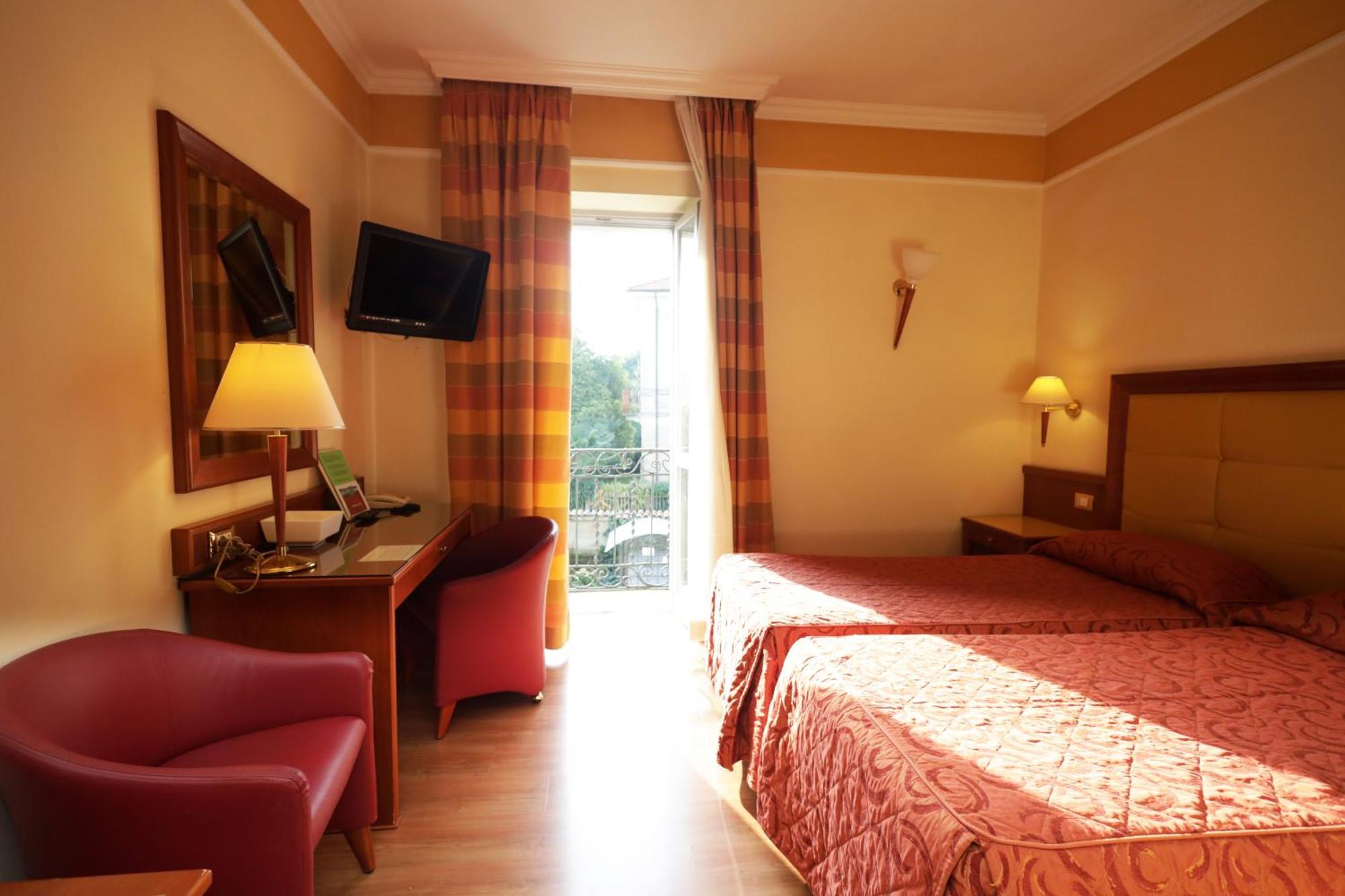 Hotel Il Chiostro By Lvg Hotel Collection Verbania Room photo