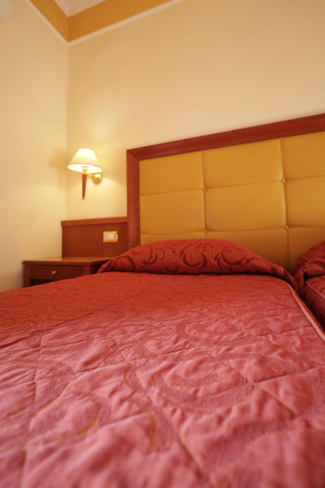 Hotel Il Chiostro By Lvg Hotel Collection Verbania Room photo