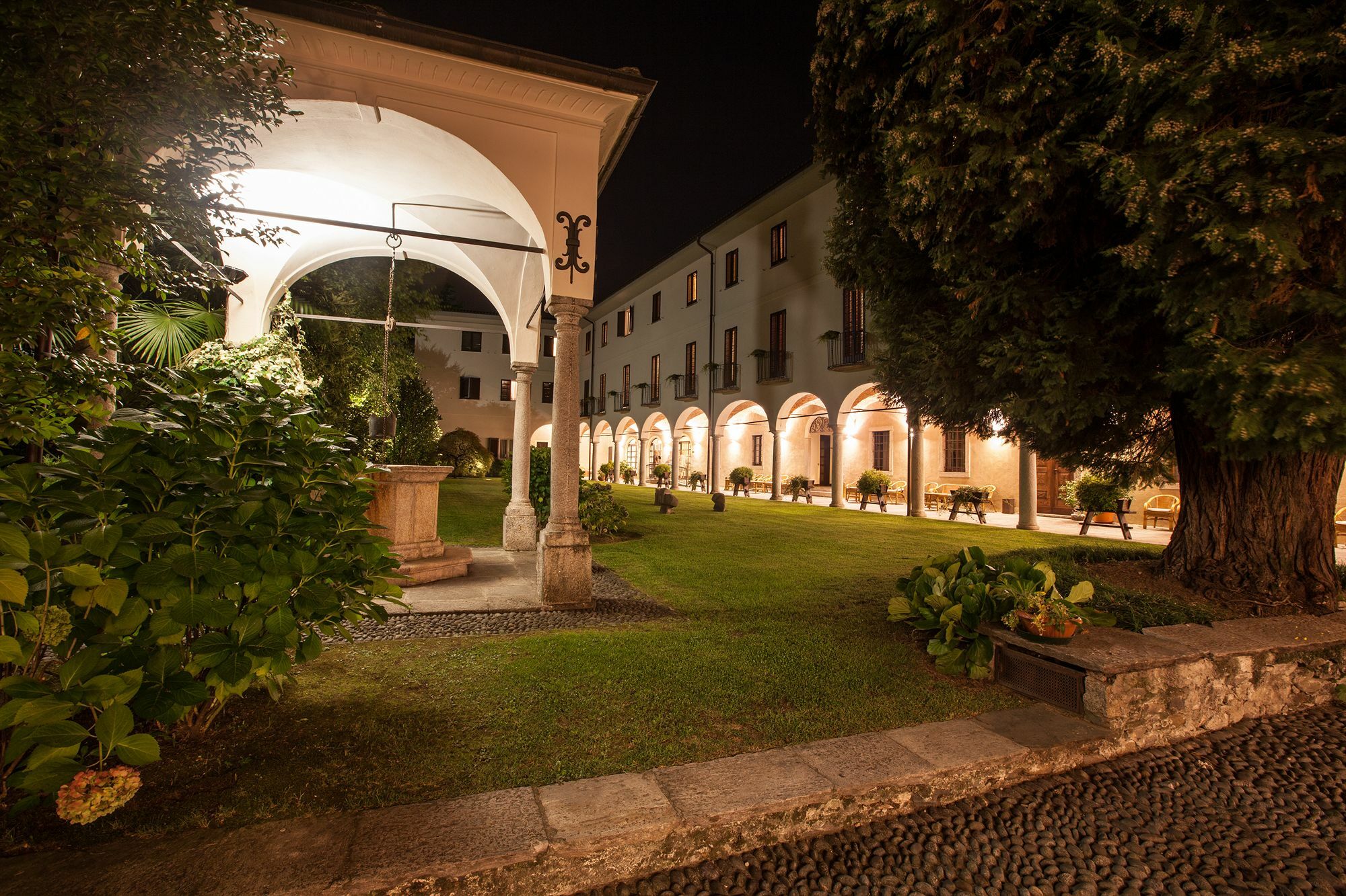 Hotel Il Chiostro By Lvg Hotel Collection Verbania Exterior photo